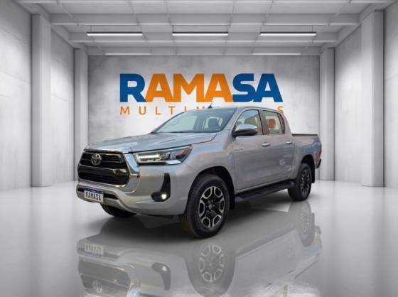 TOYOTA HILUX 2.8 D-4D TURBO DIESEL CD SRX 4X4 AUTOMÁTICO TOYOTA HILUX 2.8 D-4D TURBO DIESEL CD SRX 4X4 AUTOMÁTICO
